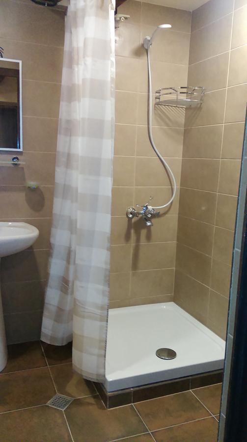 Low Budget Room With King Size Bed Тбилиси Екстериор снимка