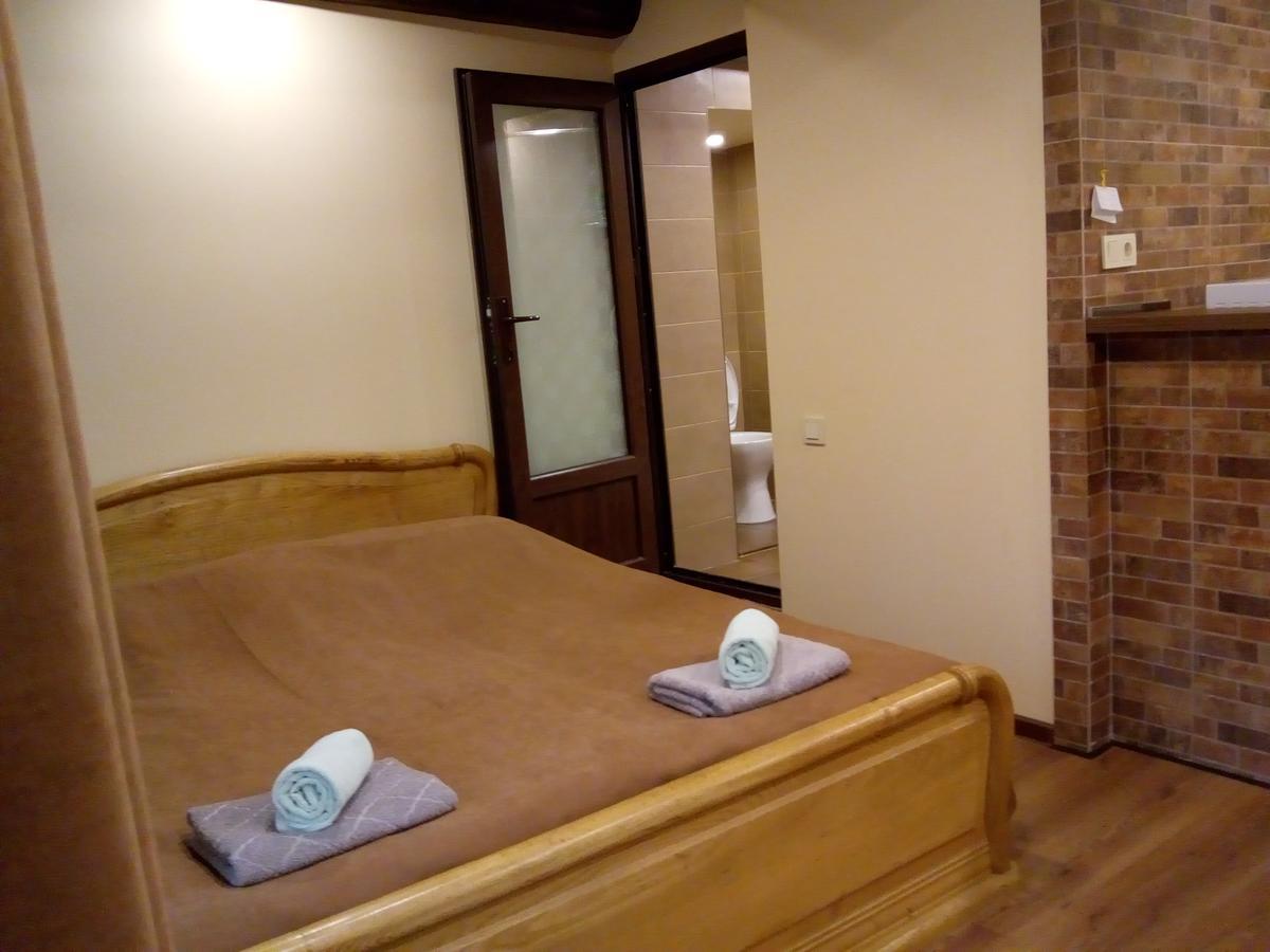 Low Budget Room With King Size Bed Тбилиси Екстериор снимка