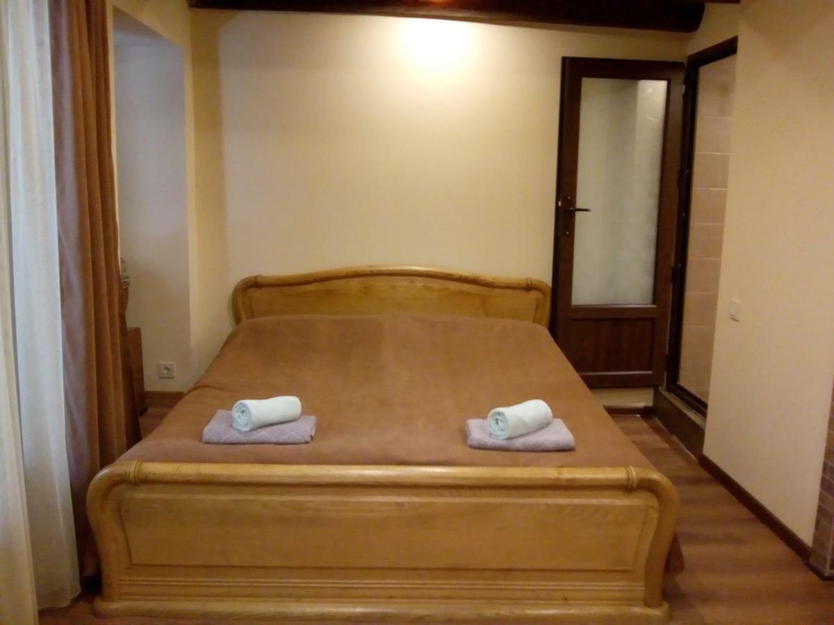 Low Budget Room With King Size Bed Тбилиси Екстериор снимка